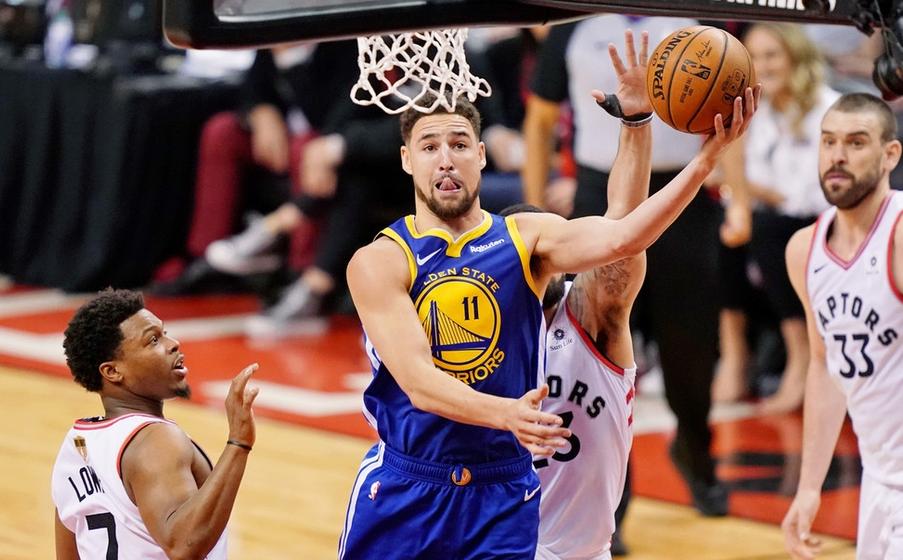 两悍将带伤请命出战G3！承认吧，勇士征服联盟的方式，不仅是实力