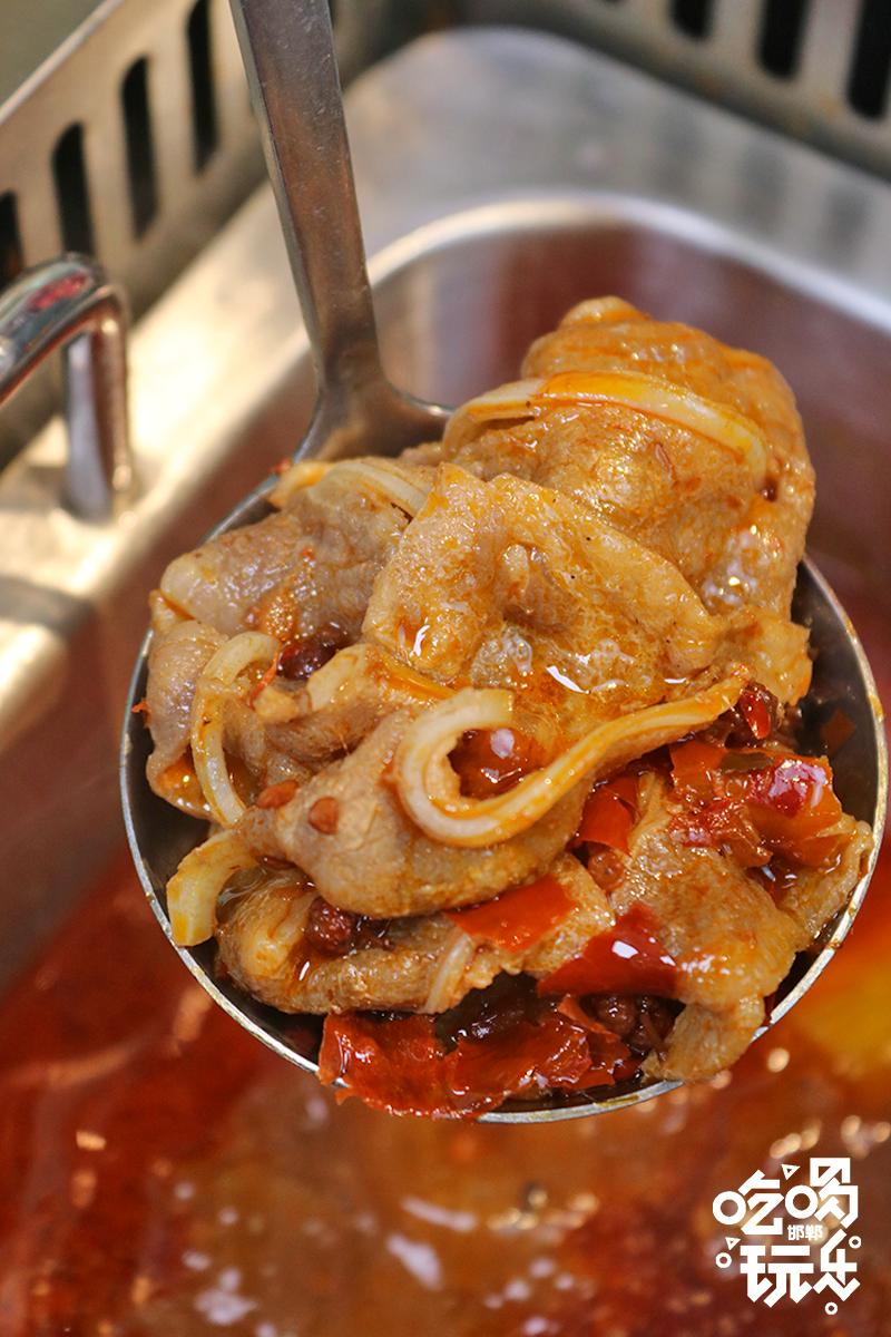 边烤边涮美食,边烤边涮的烤肉