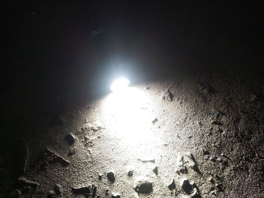 雷明兔fw4x手电,雷明兔fw4a手电筒评测