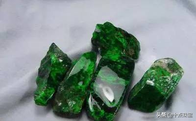各种绿色宝石详细价格,超人最怕的绿色宝石