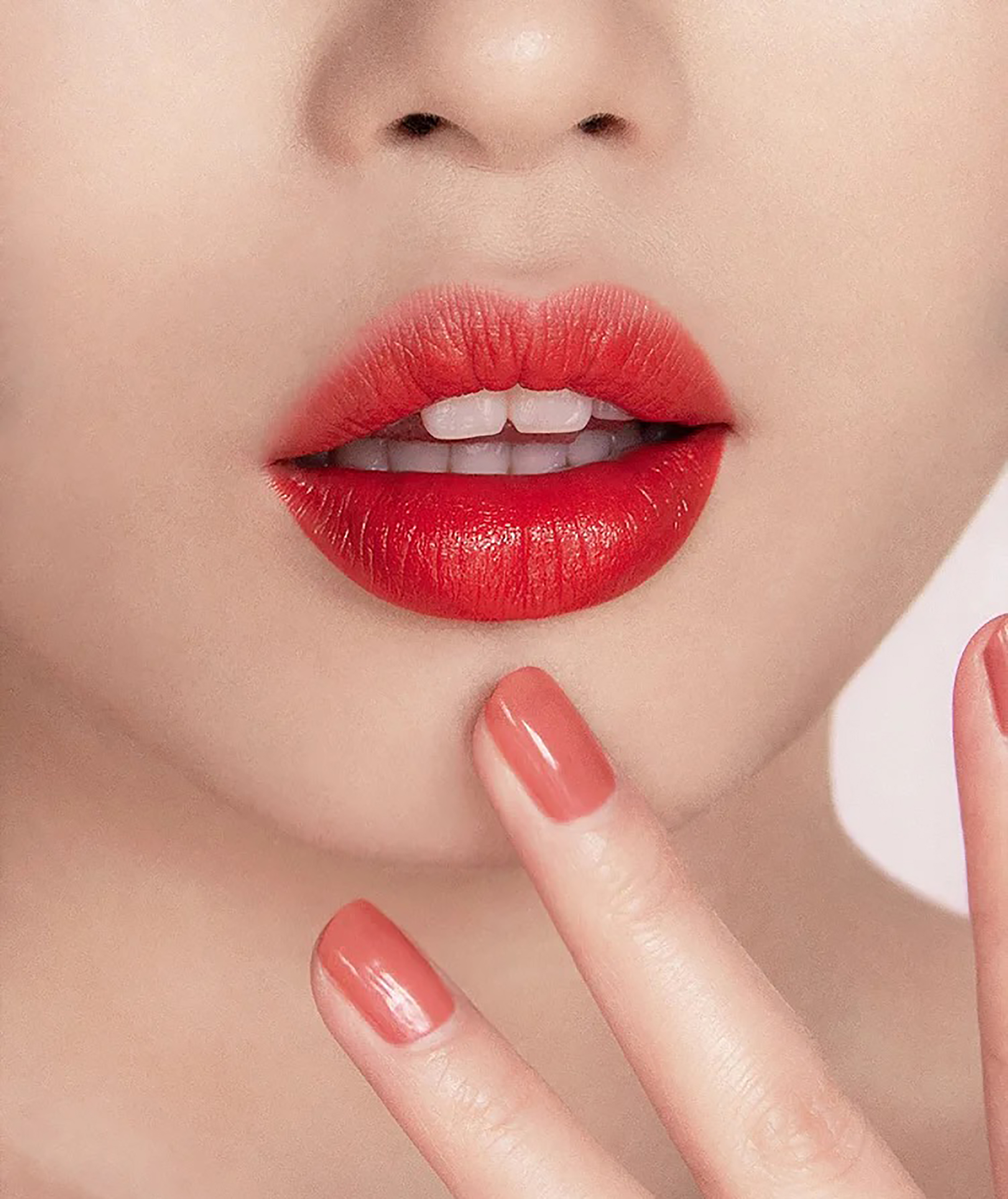 夏季必备的一款口红,夏季口红不易晕染掉色