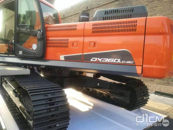 众志山成心系未来2019斗山工程机械新品发布会在京举行