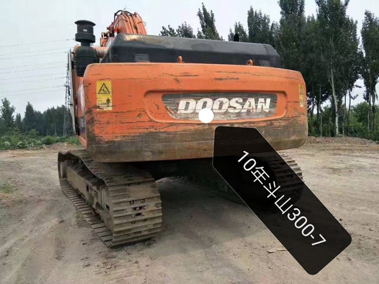 新疆二手斗山300挖机,斗山300挖掘机价格