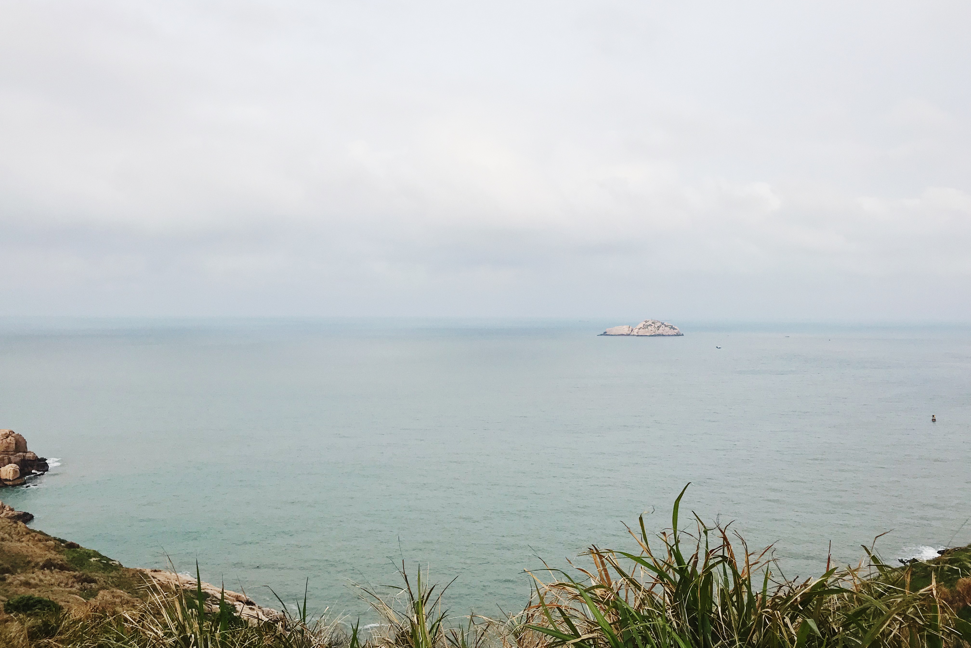 圣托里尼海岛旅游攻略,圣托里尼的绝美海岛