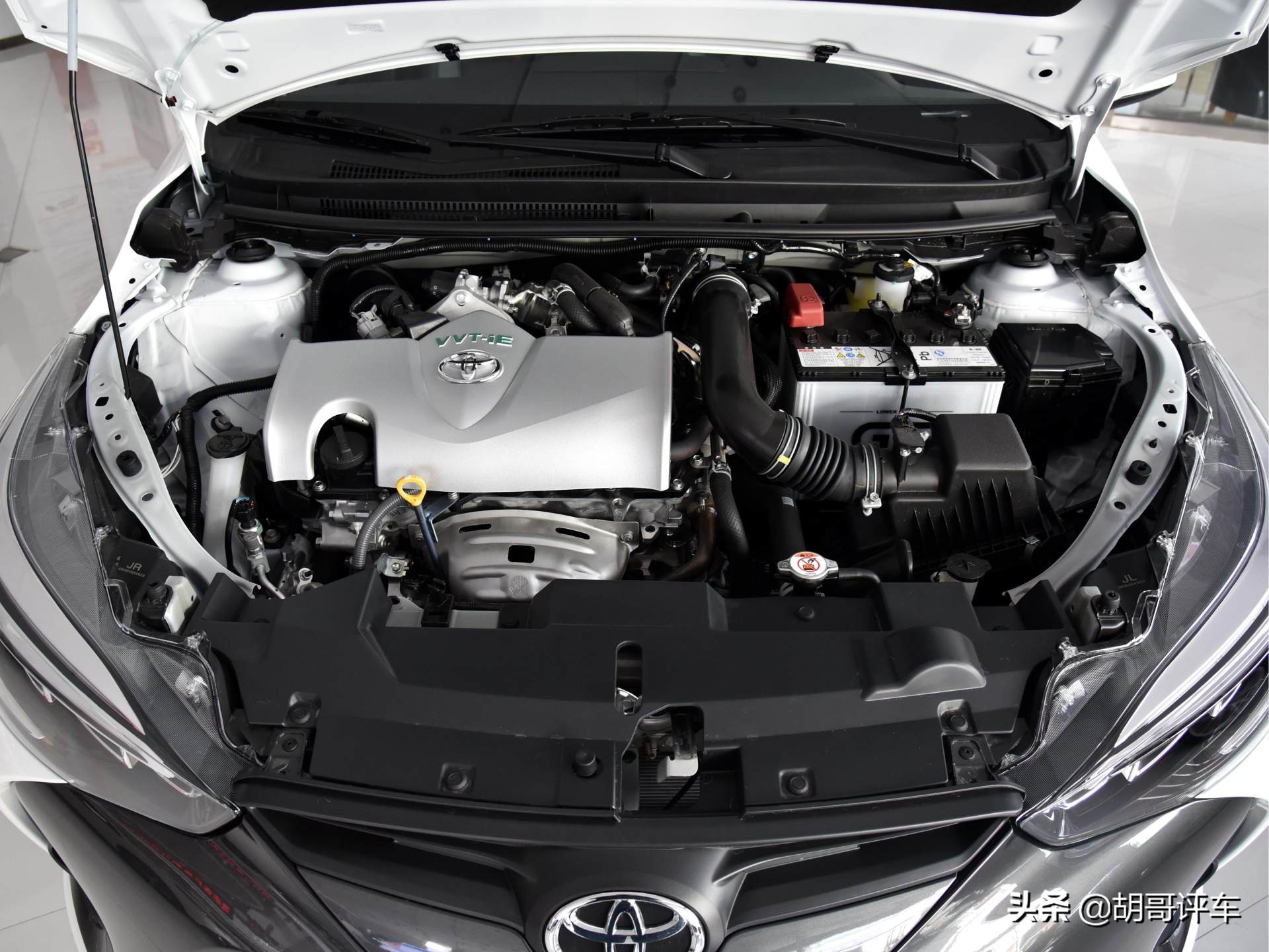 除了飞度,它也是合资实惠小车,带你看丰田YARiSL致炫