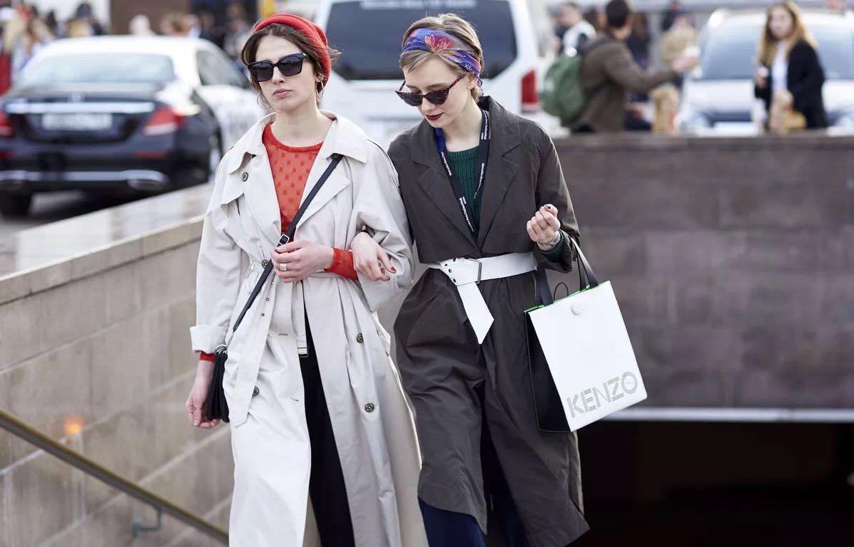 女生如何扎发带更时尚,用一条发带变造型