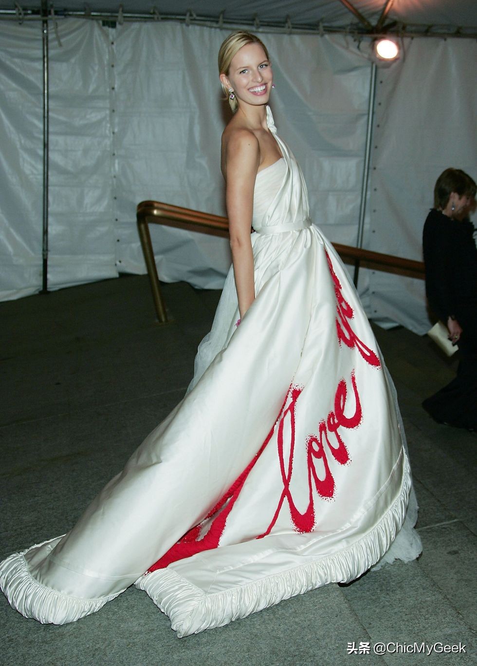 全球最牛鬼蛇神时尚盛典：盘点MetGala史上最惊天动地25个造型