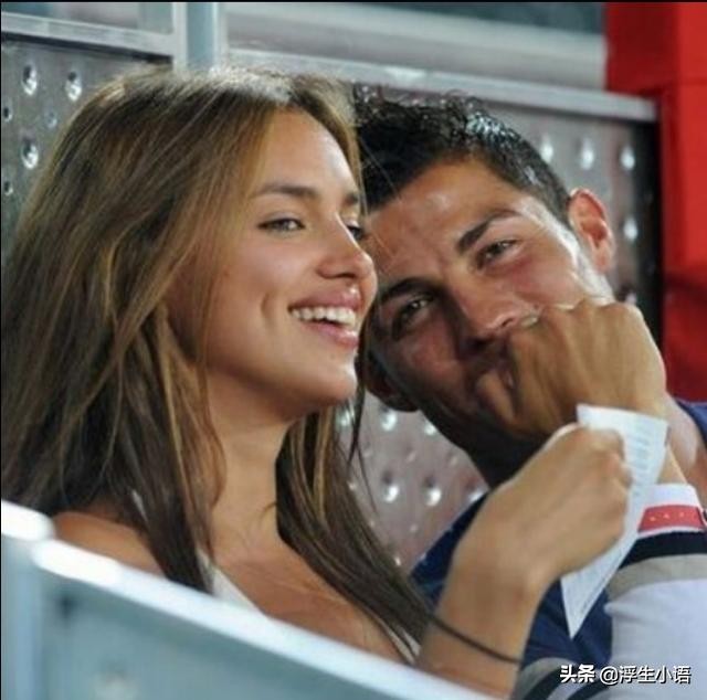 人生若只如初见c罗,c罗前女友伊莲娜2016维密走秀眼神