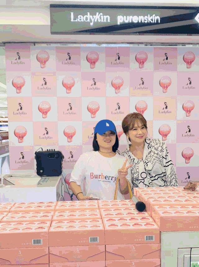 韩国小灯泡美白精华怎么样,韩国小灯泡精华抗皱效果