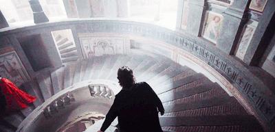 珍珠当牙签，红宝石镶圣经，还是Gucci和香奈儿的灵感缪斯