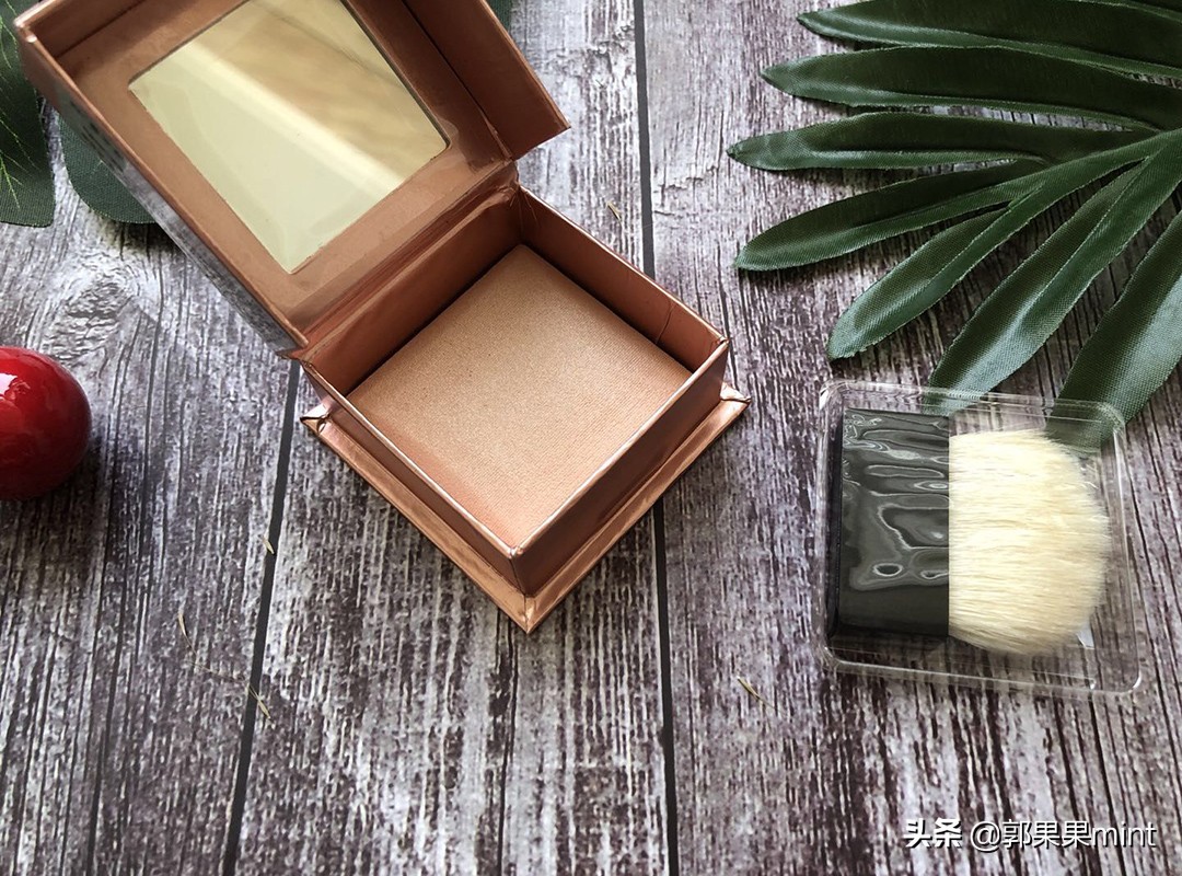 夏日妆容小心机，出门约会就靠它啦