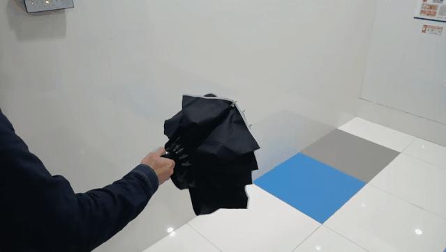 伞怎么自动开合,伞怎么折叠回原样