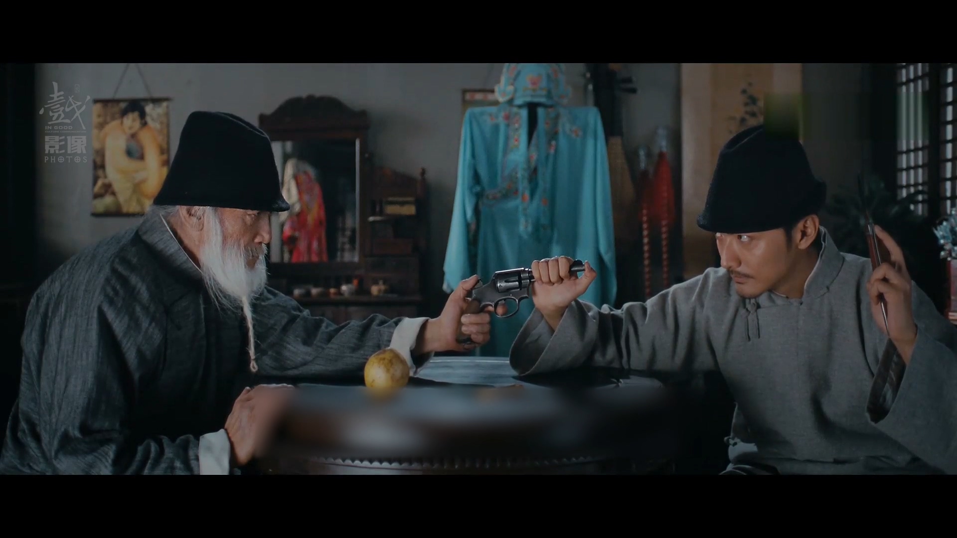 少年目睹姐姐被*暴强**深度抑郁,成为绝世高手却终究敌不过时代