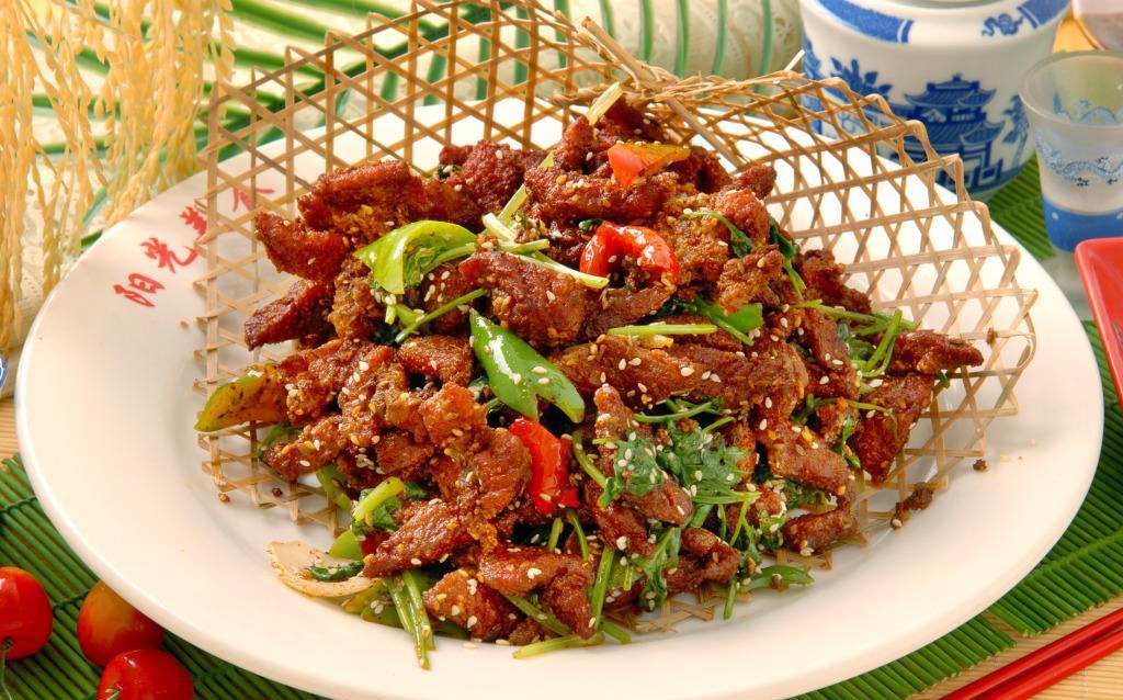 牛肉一炒全是水怎么办,牛肉一炒就变老