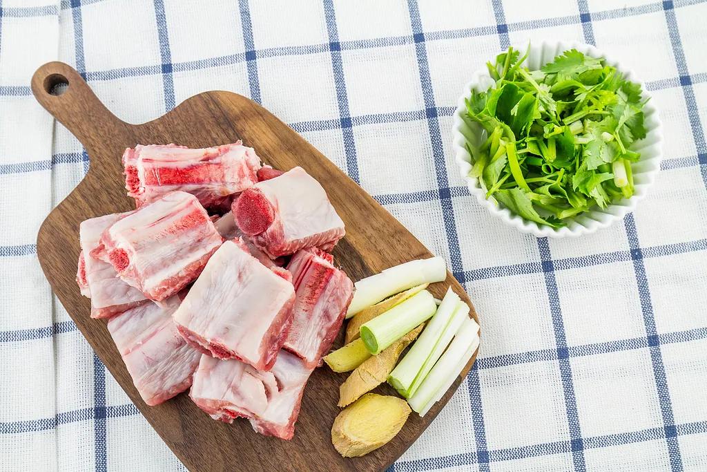 进口三文鱼与国产三文鱼哪个更好,进口三文鱼海鲜