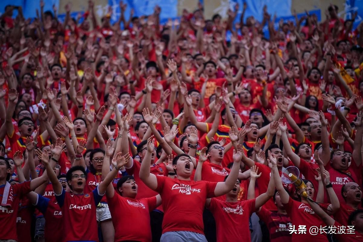 盘点球迷骂国足的名场面,名人吐槽中国足协