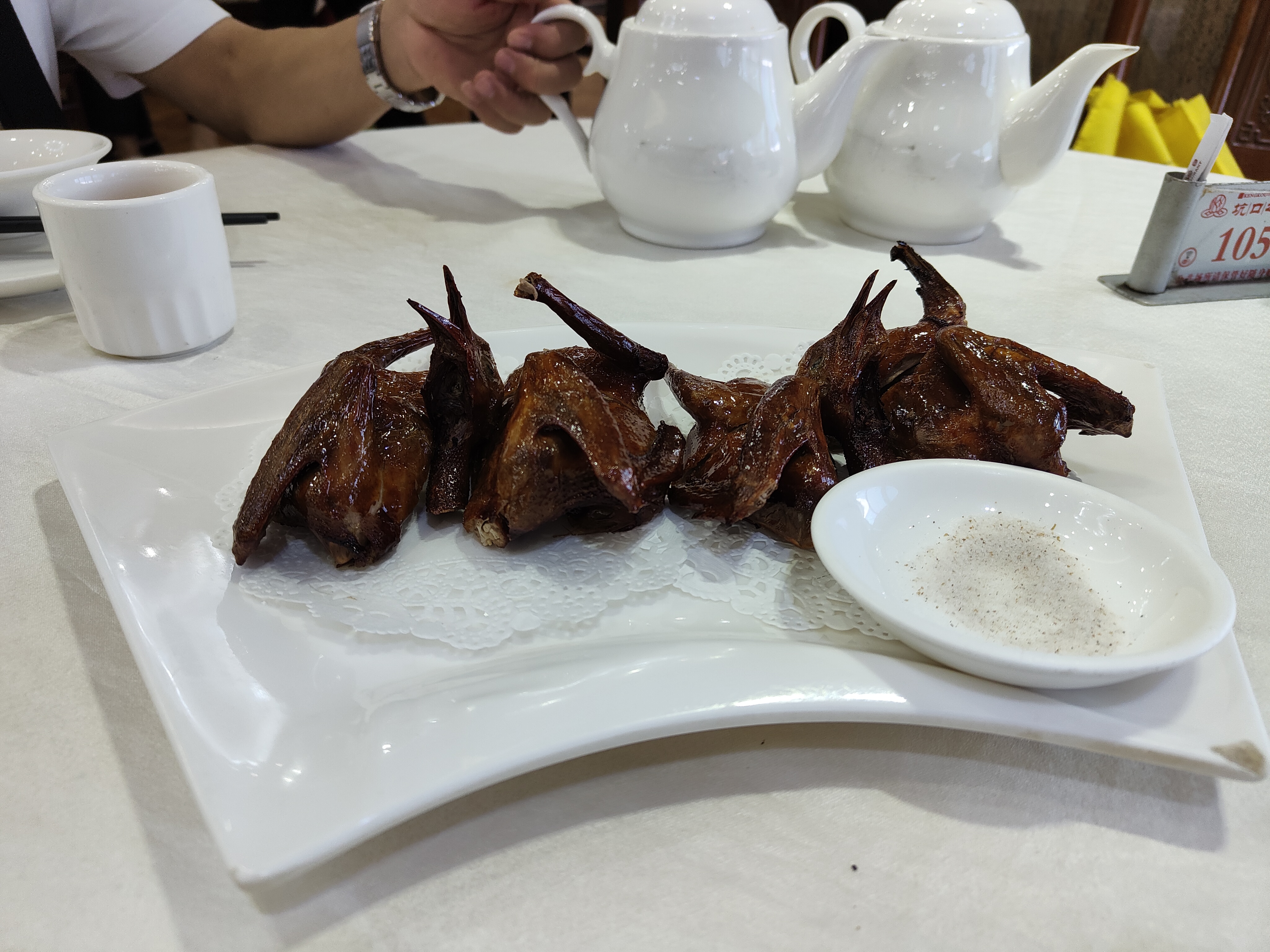 吃三黄鸡为什么容易拉肚子,吃了三黄鸡拉肚子