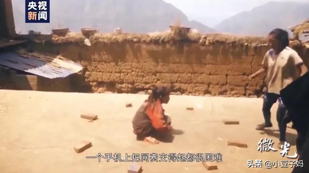 年仅13岁，身处大山，却敢用足球叫板命运！这群女孩凭什么？