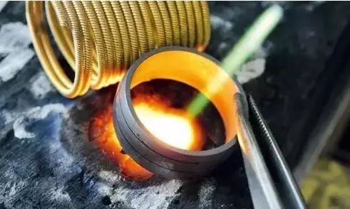 纯金首饰会出锈吗,没有不褪色的东西