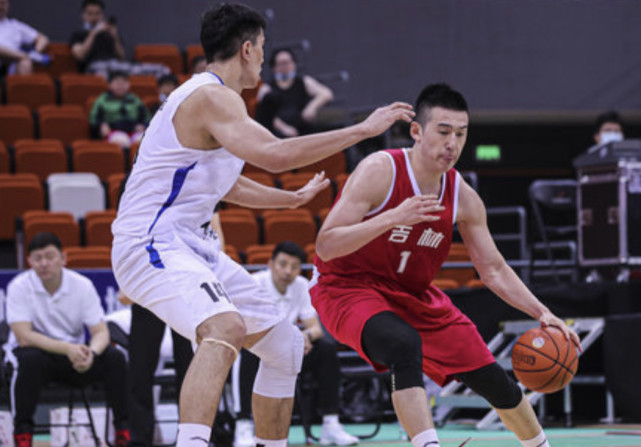 疆粤大战周琦回归,周琦对阵新疆会尴尬吗