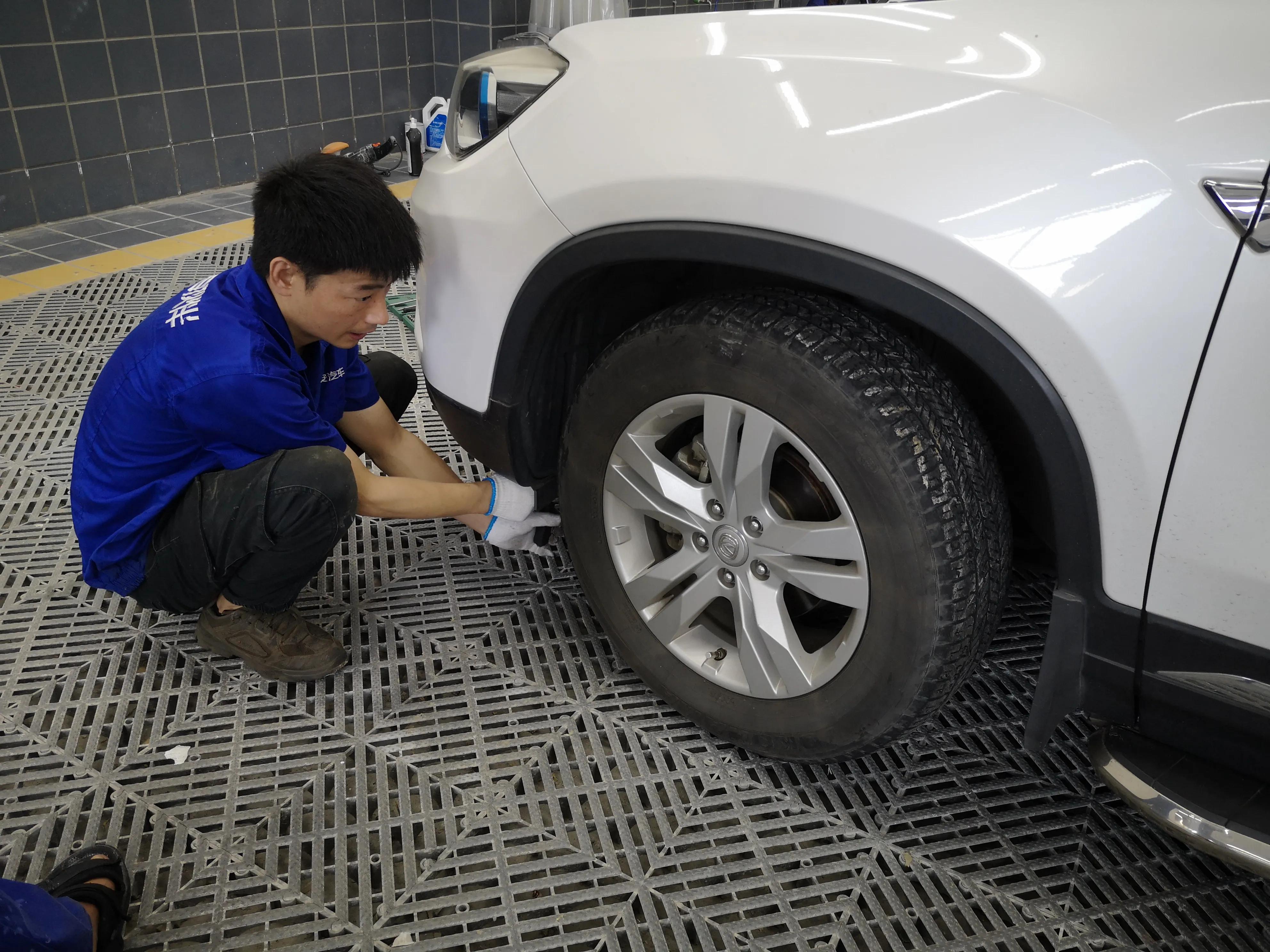 保险杠刮蹭有必要更换吗,刮蹭保险杠要求全换