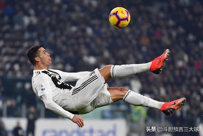 c罗和梅西萨拉赫姆巴佩,姆巴佩本泽马梅西c罗萨拉赫