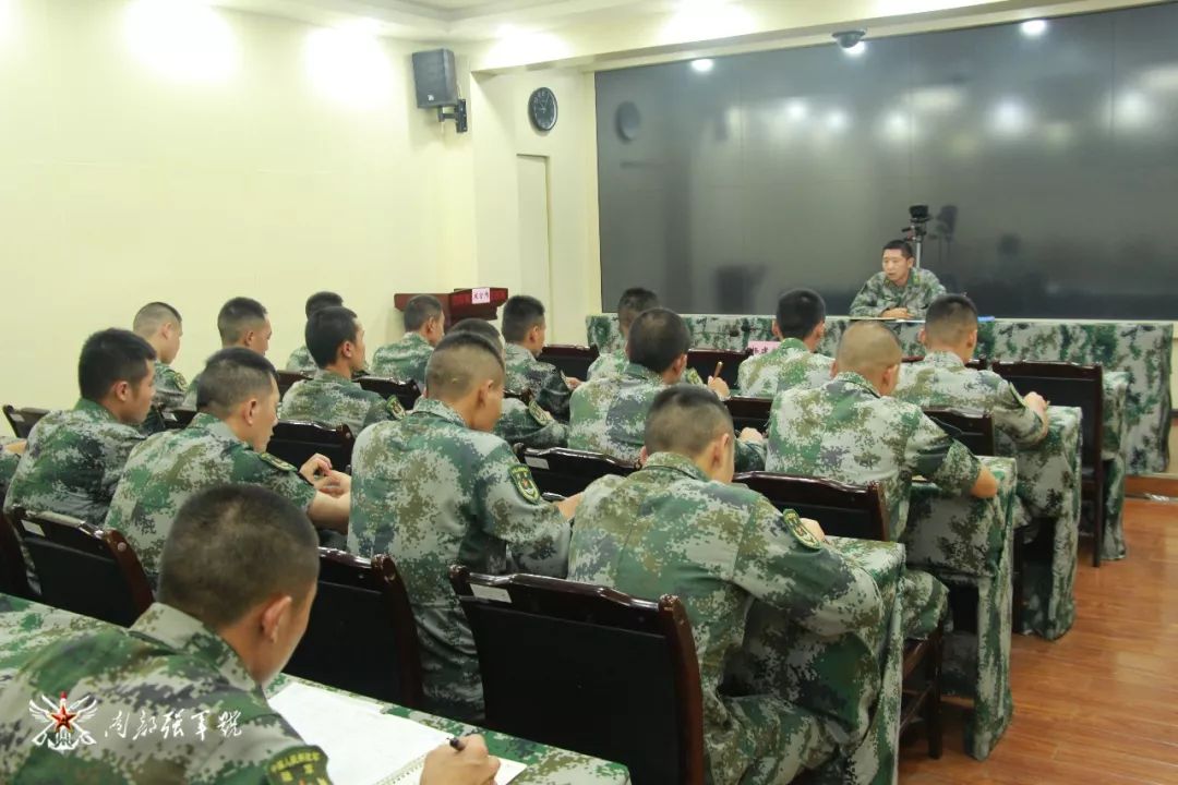 新军体体能训练法,体能套路组合训练