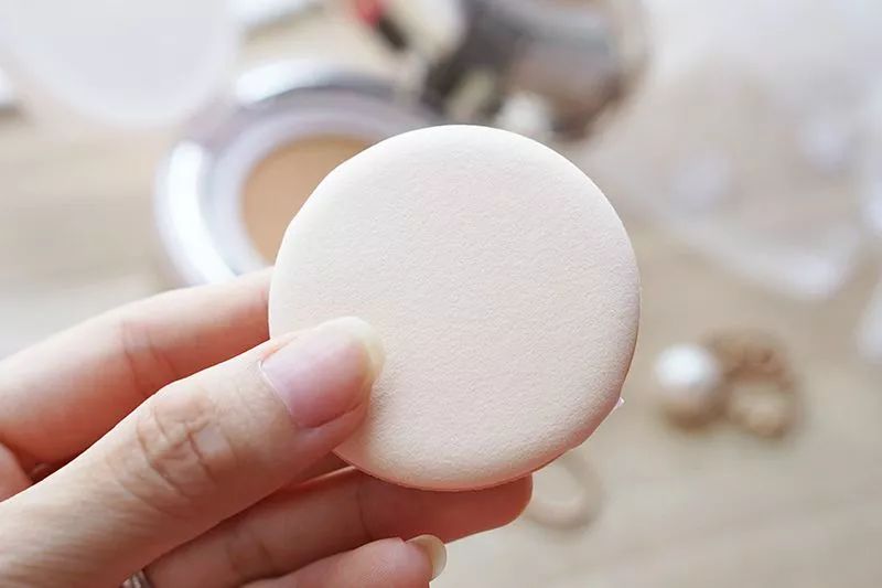 热门气垫粉扑双面干湿两用定妆粉扑,热门气垫粉扑好用吗知乎