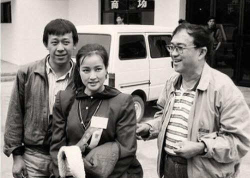 刘晓庆姜文再相聚视频,刘晓庆和陈佩斯开玩笑