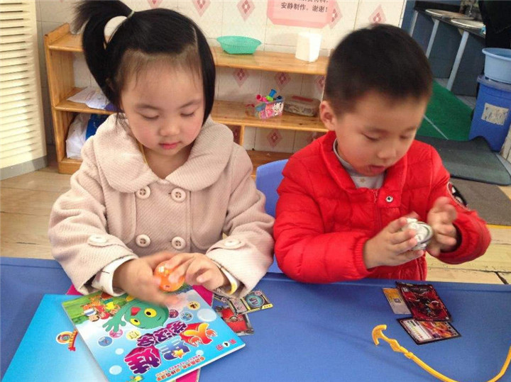 宝宝误食502胶水会粘住肠子吗,宝宝误食了胶水怎么办