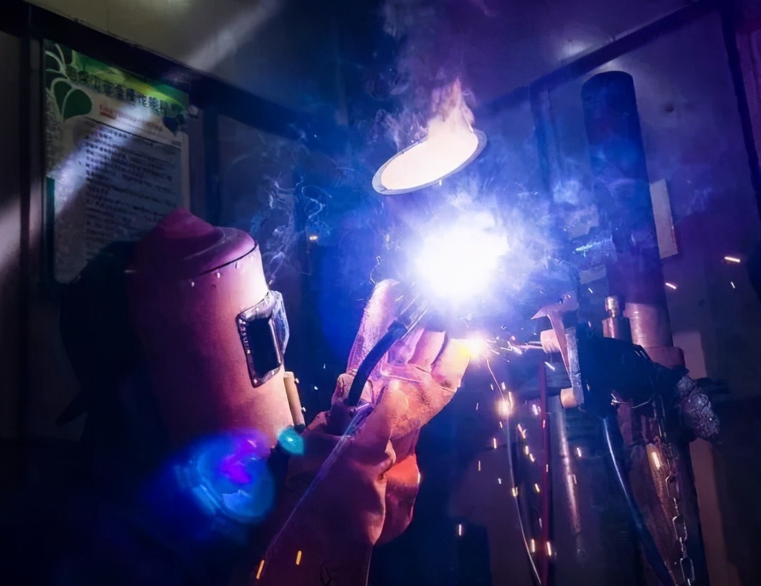 二保焊送丝轮压力调节技巧,如何快速掌握二保焊的调节方法