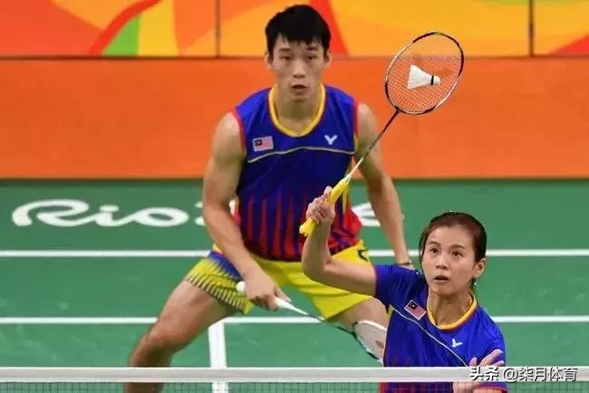 高远球打不出大弧度，你该这么练！