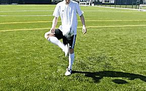 学足球是先练颠球还是先练球感,足球颠球能提升球感吗