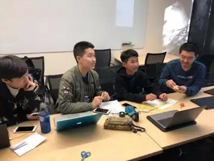 这帮人要组织去斯坦福大学玩机器人,就是价格小贵,心痛