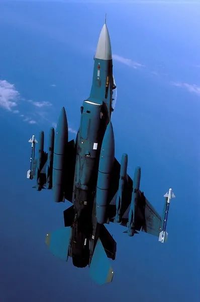 传说中的歼10战斗机原型，以色列狮式为何只生产3架就黯然下马？