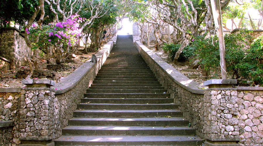 巴厘岛海神庙是哪个宗教,巴厘岛海神庙景点在哪里