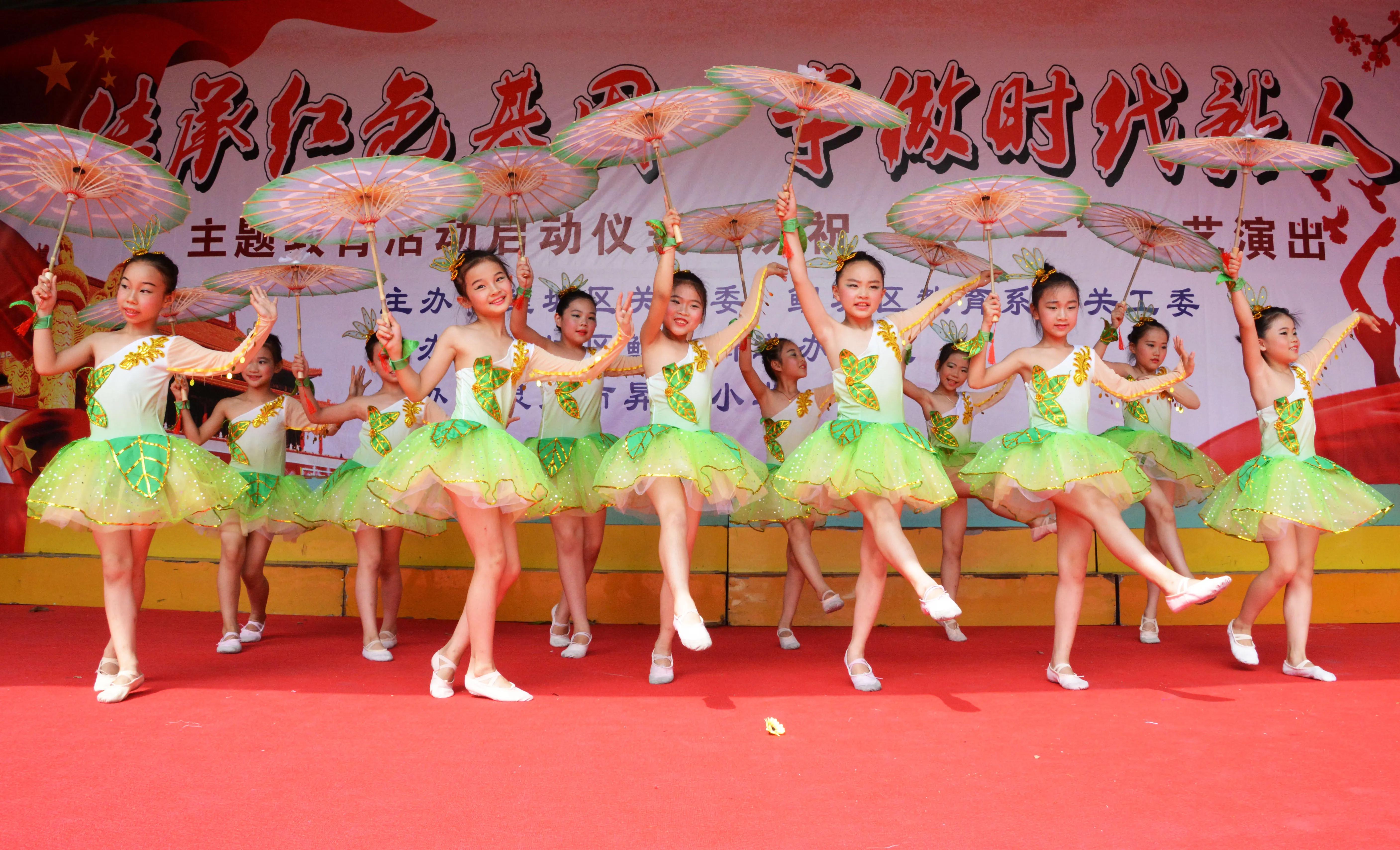 昇文小学校长王岩英：向阳花开，自在绽放