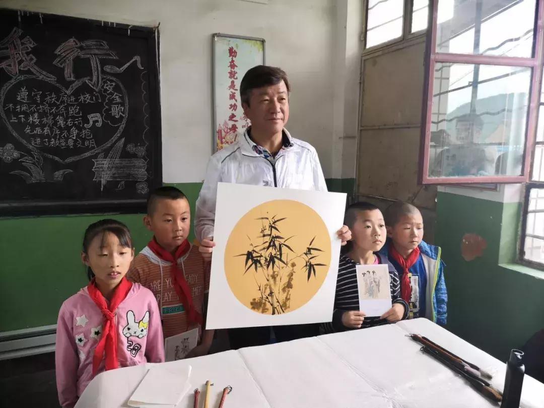 伉俪夫妇李毅、王渊助力中华儿慈会·用爱温暖甘肃贫困留守儿童