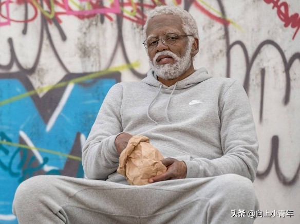 球星扮演老人去打球全集,球星扮老人完整版