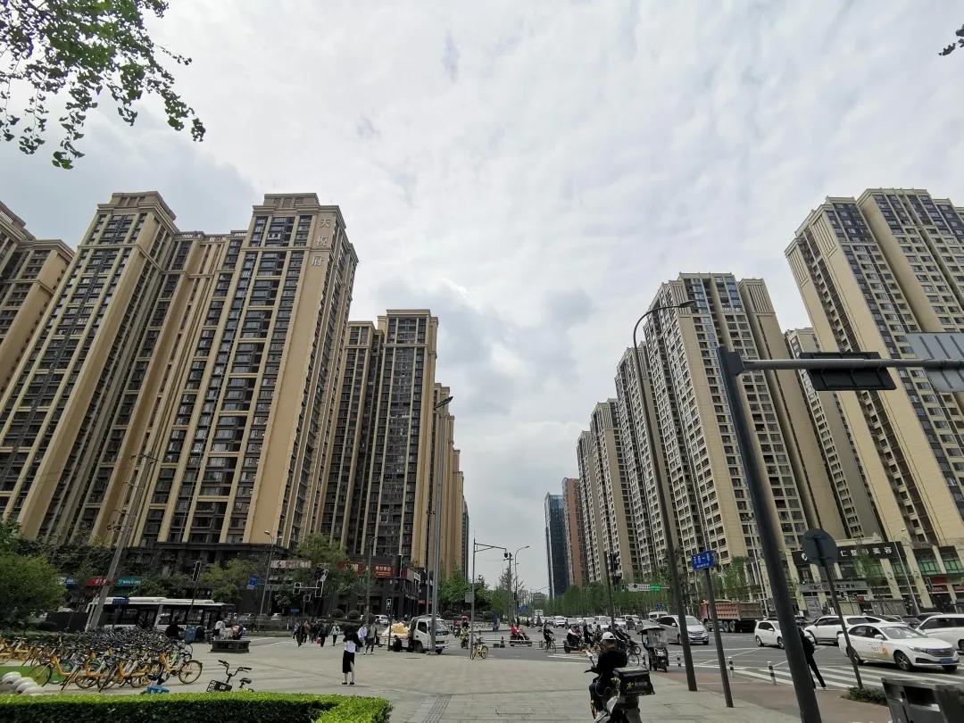天府一街新晋“一哥”，不完美的“刚需”