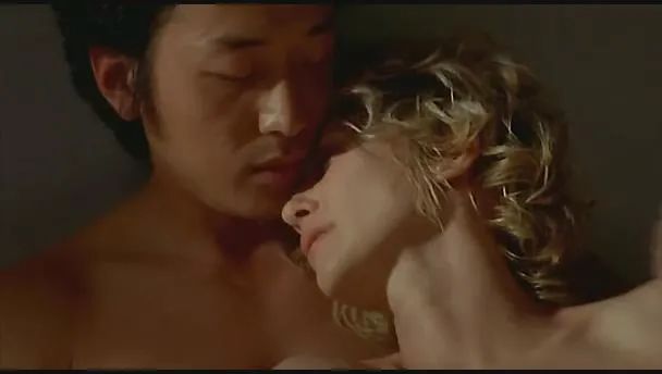 只盯着那些裸戏看，就忽略了这片的深度