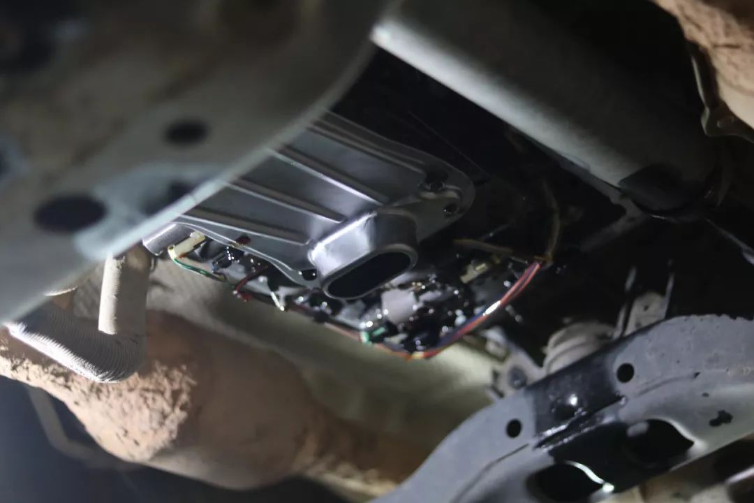 怪兽修车：翻新“残损不堪”的二手霸道LC150，满血复活变新车