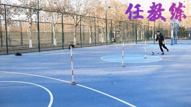 小学生篮球绕杆的正确方法与技巧,北京中考篮球绕杆评分标准