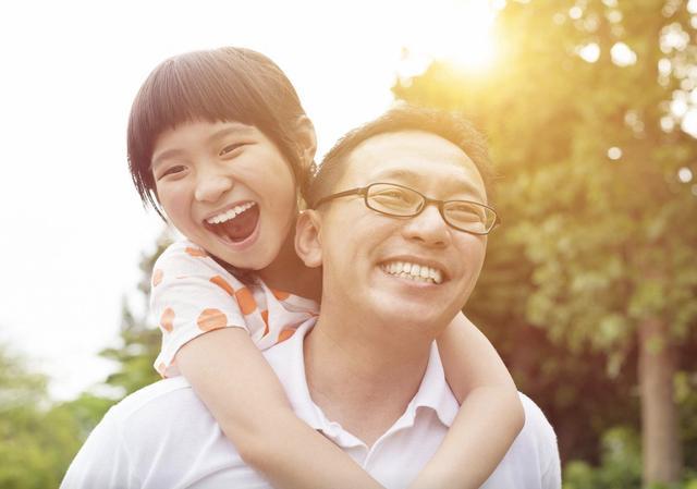 鐖跺コ淇╁潗澶滅彮鐏溅瑙嗛,鐖跺コ鍧愬鐝伀杞︿翰瀵嗕簰鍔ㄥ紩浜夎