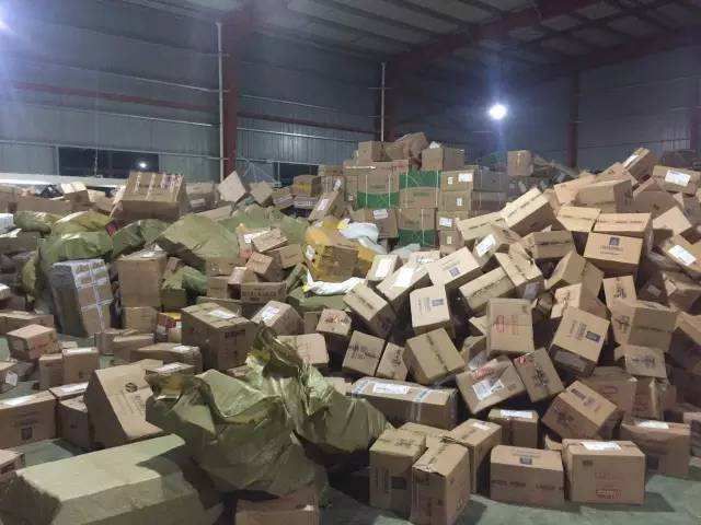 物流仓库爆仓,仓库爆仓了什么都装不下了怎么办