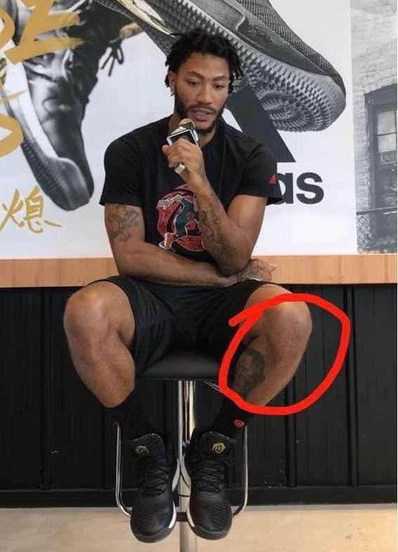 罗斯的脚趾,罗斯的膝盖是怎么样的