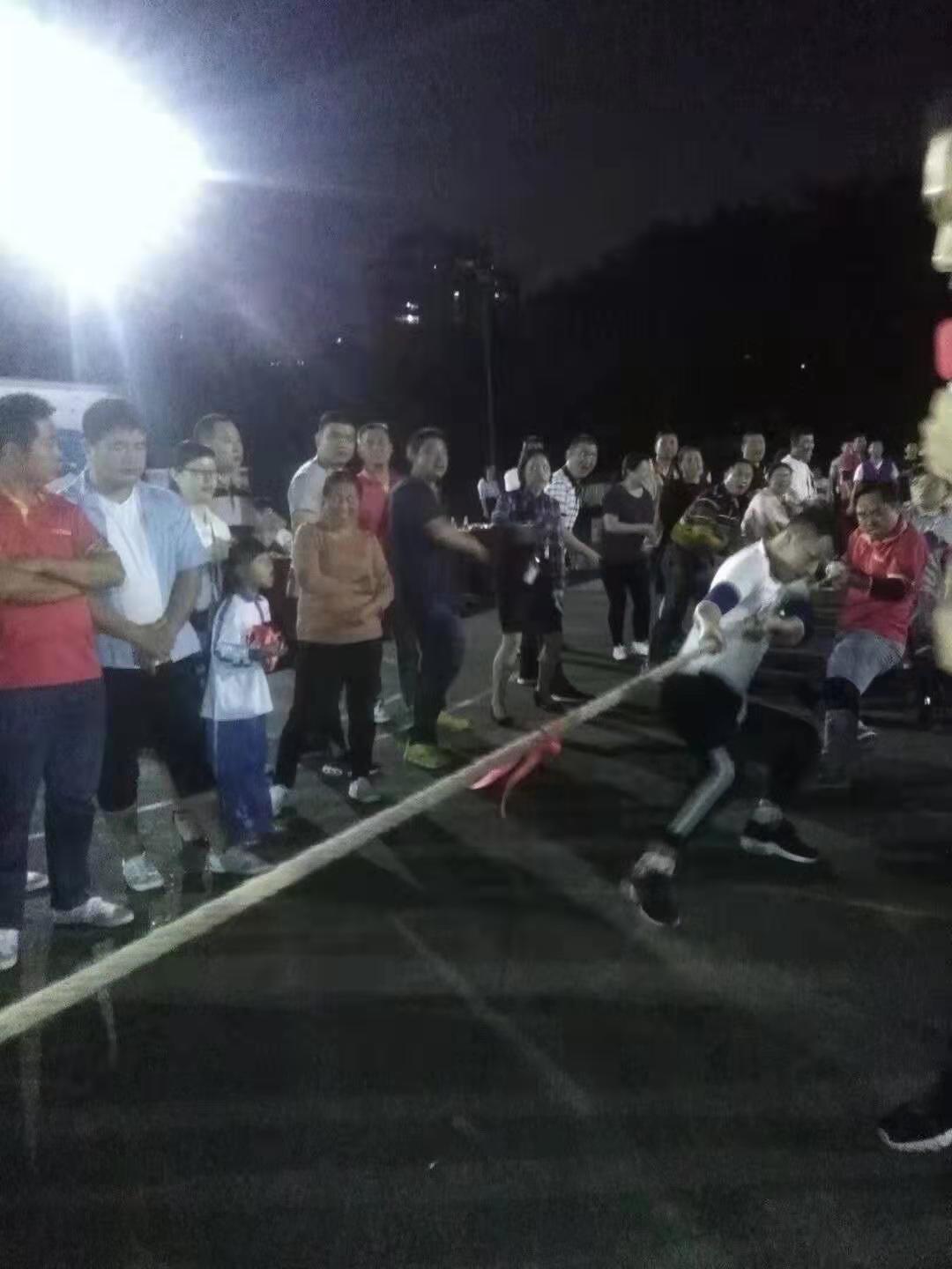 工作了十年的深圳福群集团我就要离开了，讲不出的再见