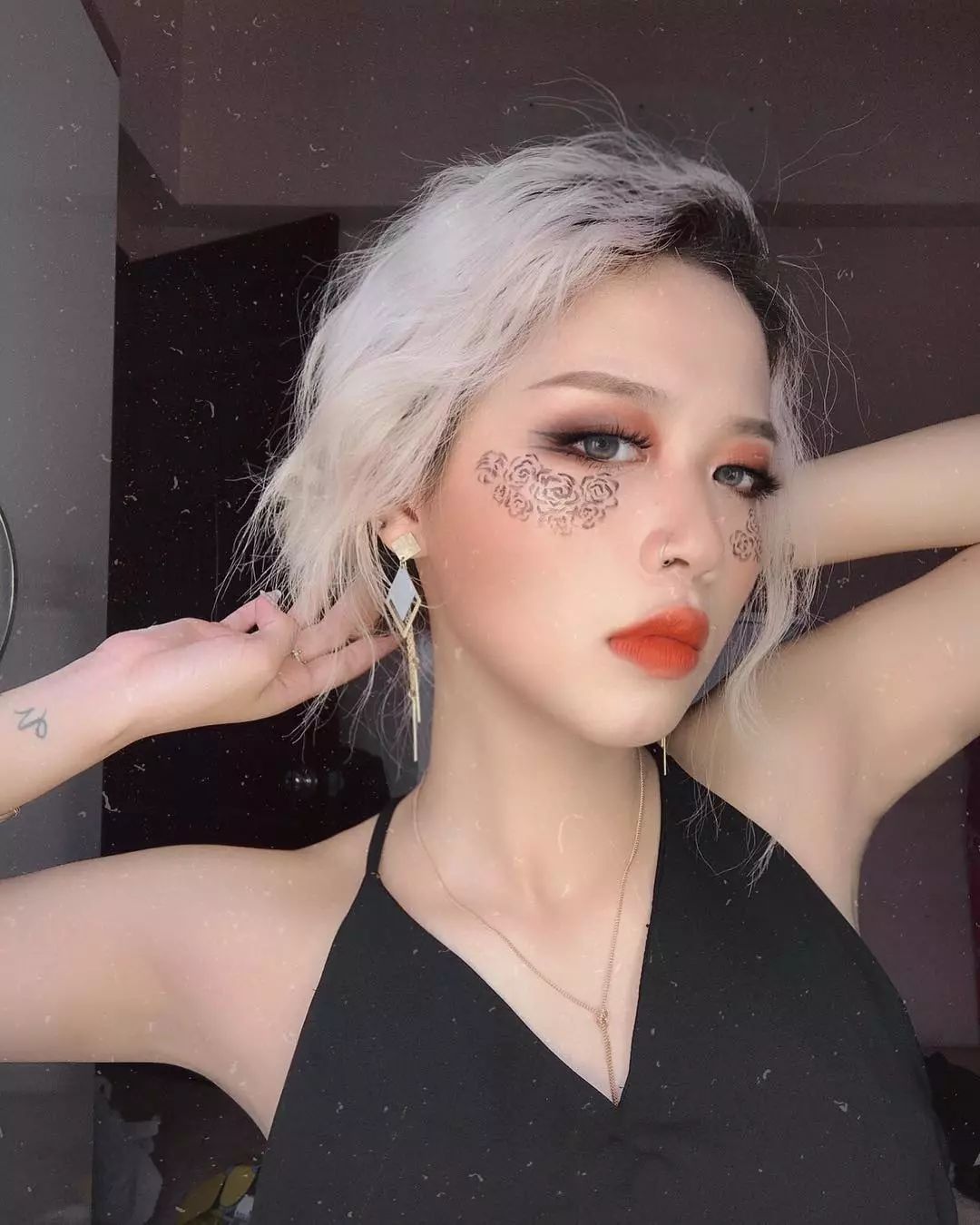 越南网红小姐姐妆容,越南ins小姐姐化妆