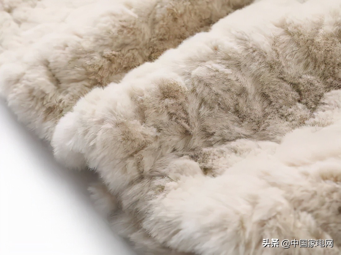 颗粒绒羊绒大衣怎样在家清洗,羊剪绒大衣怎样清洗才好
