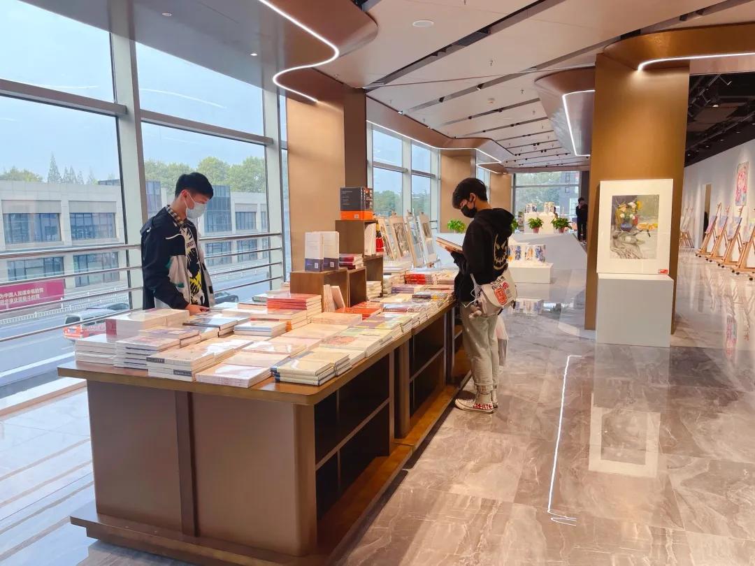 “书香鼓楼”地标，凤凰于飞，华丽转身